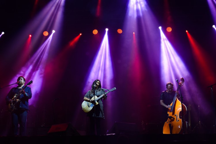 E8DB8B0D-225A-414B-9A92-444342A02233